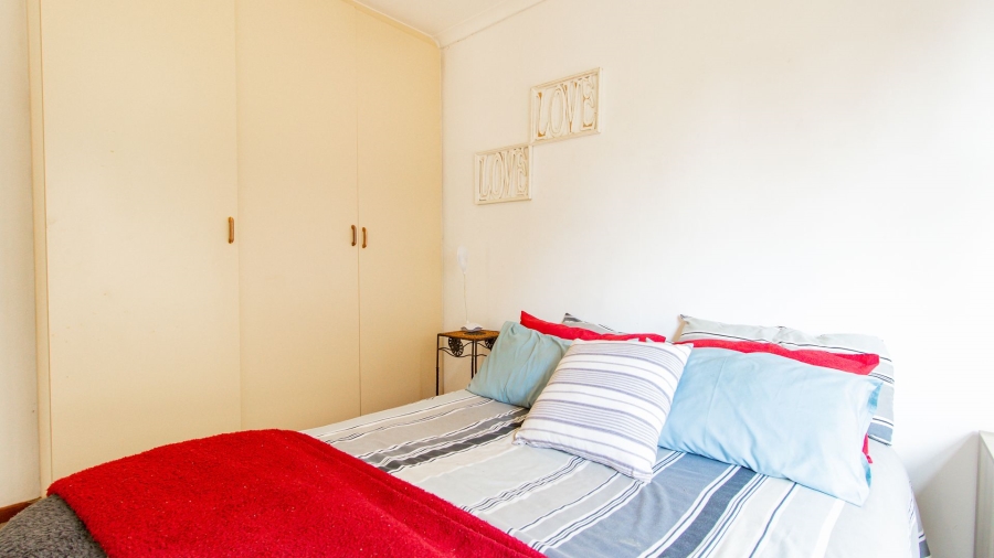 4 Bedroom Property for Sale in Britannia Bay Western Cape